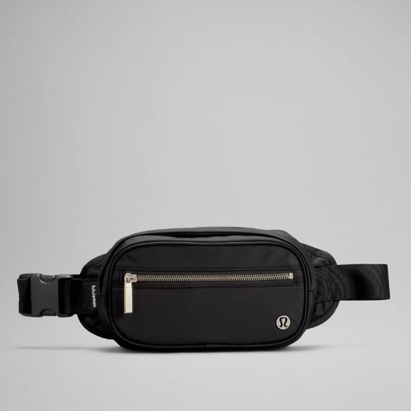 Lululemon Wunderlust Belt Bag - Black - Picture 1 of 8